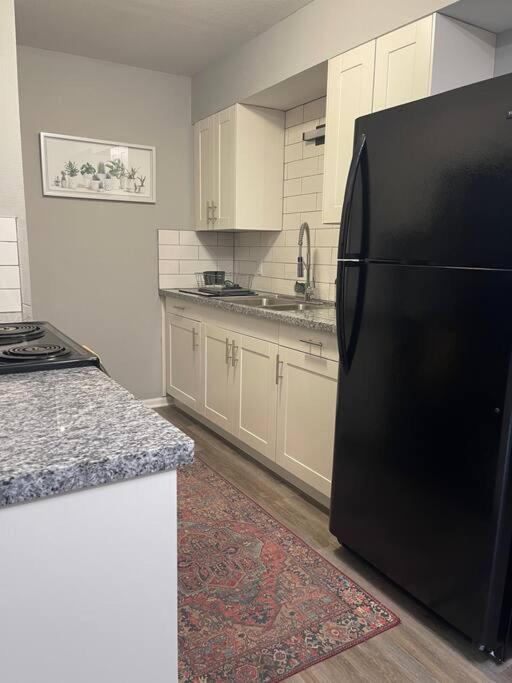 The Bernice - 2 Bedroom Apt In Quilt Town, Usa Hamilton Eksteriør billede