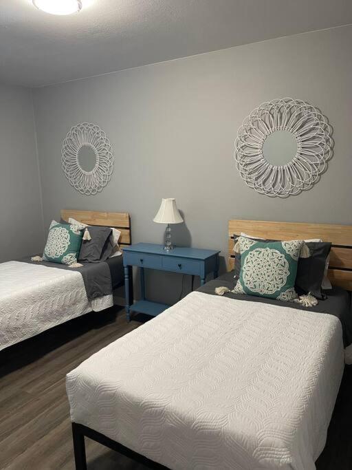The Bernice - 2 Bedroom Apt In Quilt Town, Usa Hamilton Eksteriør billede